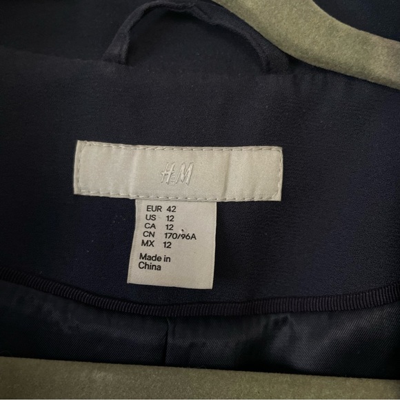 Navy H&M Blazer, sz US 12 - Picture 3 of 3